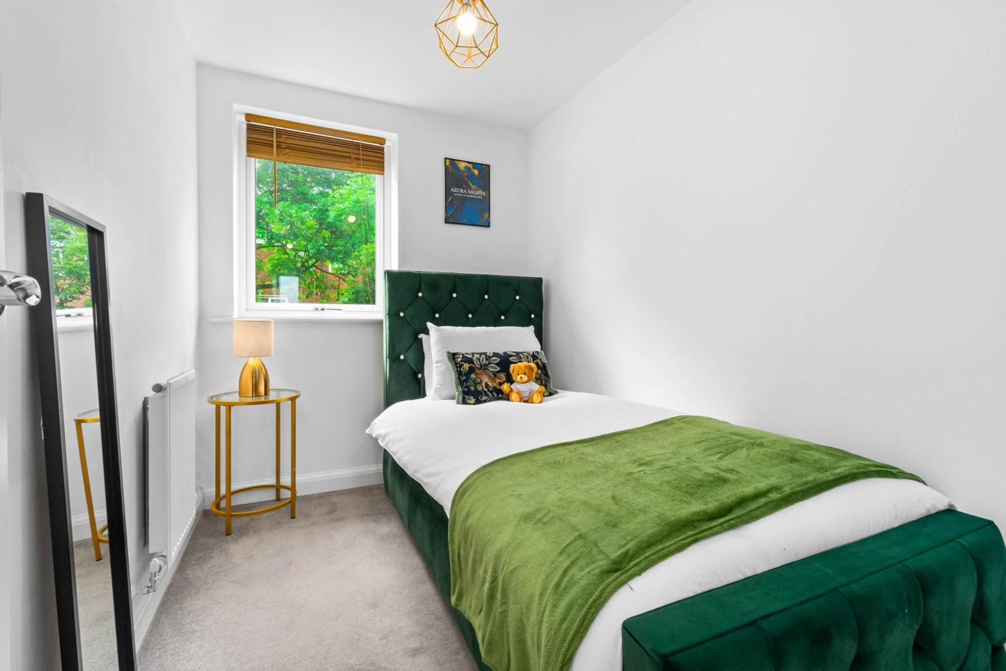 Lavish 3 Bedroom House With Ensuite And Parking By Azura Nights Birmingham Dış mekan fotoğraf