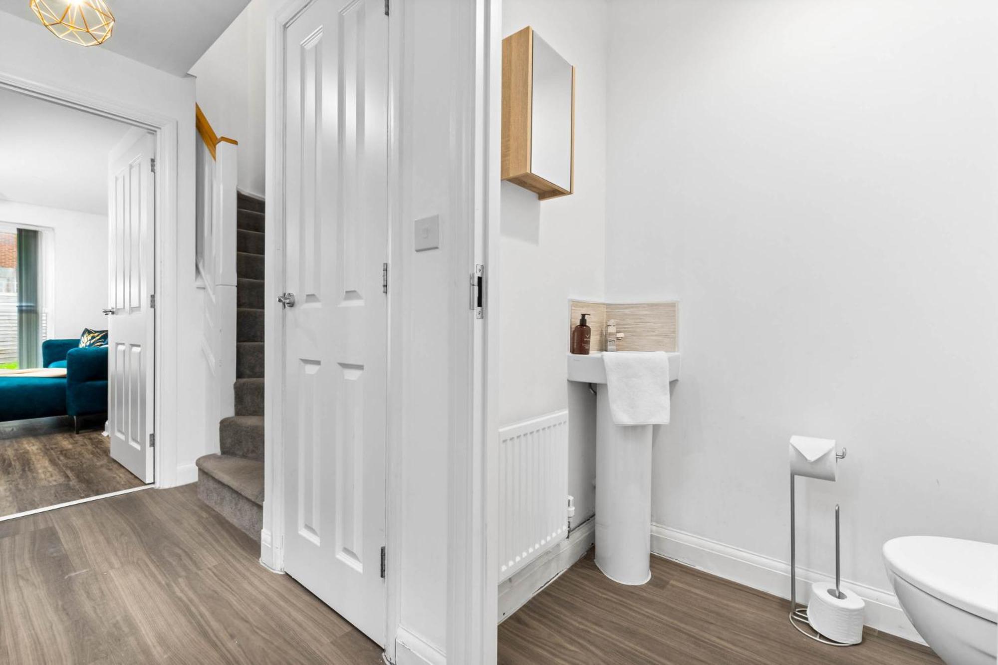 Lavish 3 Bedroom House With Ensuite And Parking By Azura Nights Birmingham Dış mekan fotoğraf